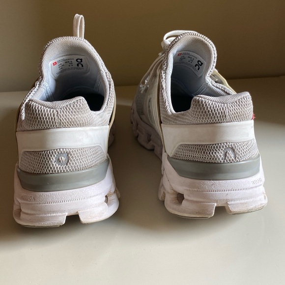 On Cloud clouswift grey and white tennis shoes size 8.5 - Picture 4 of 14